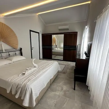 Camelia House Apartment