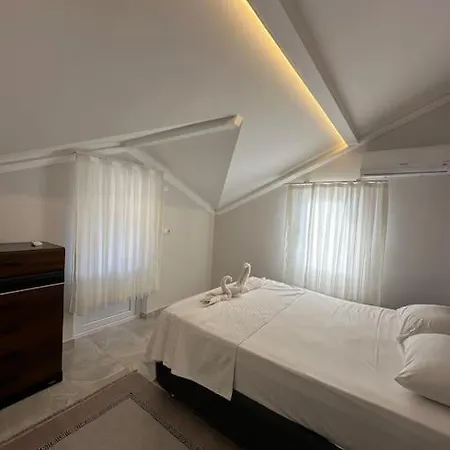 Апартаменты Camelia House
